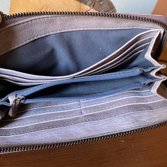 DuDu Zip Around Wallet - Picture 5 of 6